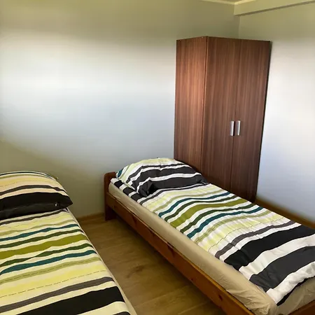 Swierkowe Wzgorze בית נופש *