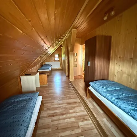 Swierkowe Wzgorze Істебна