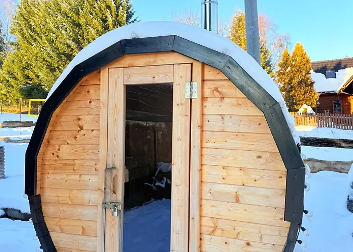 Swierkowe Wzgorze * איסטבנה